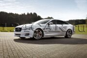 Седан Jaguar XJ (Ягуар) белого цвета взять в аренду